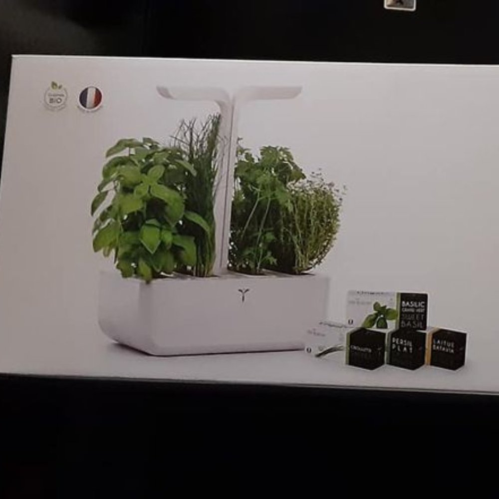 Veritable Classic Edition Herb Garden - NIB